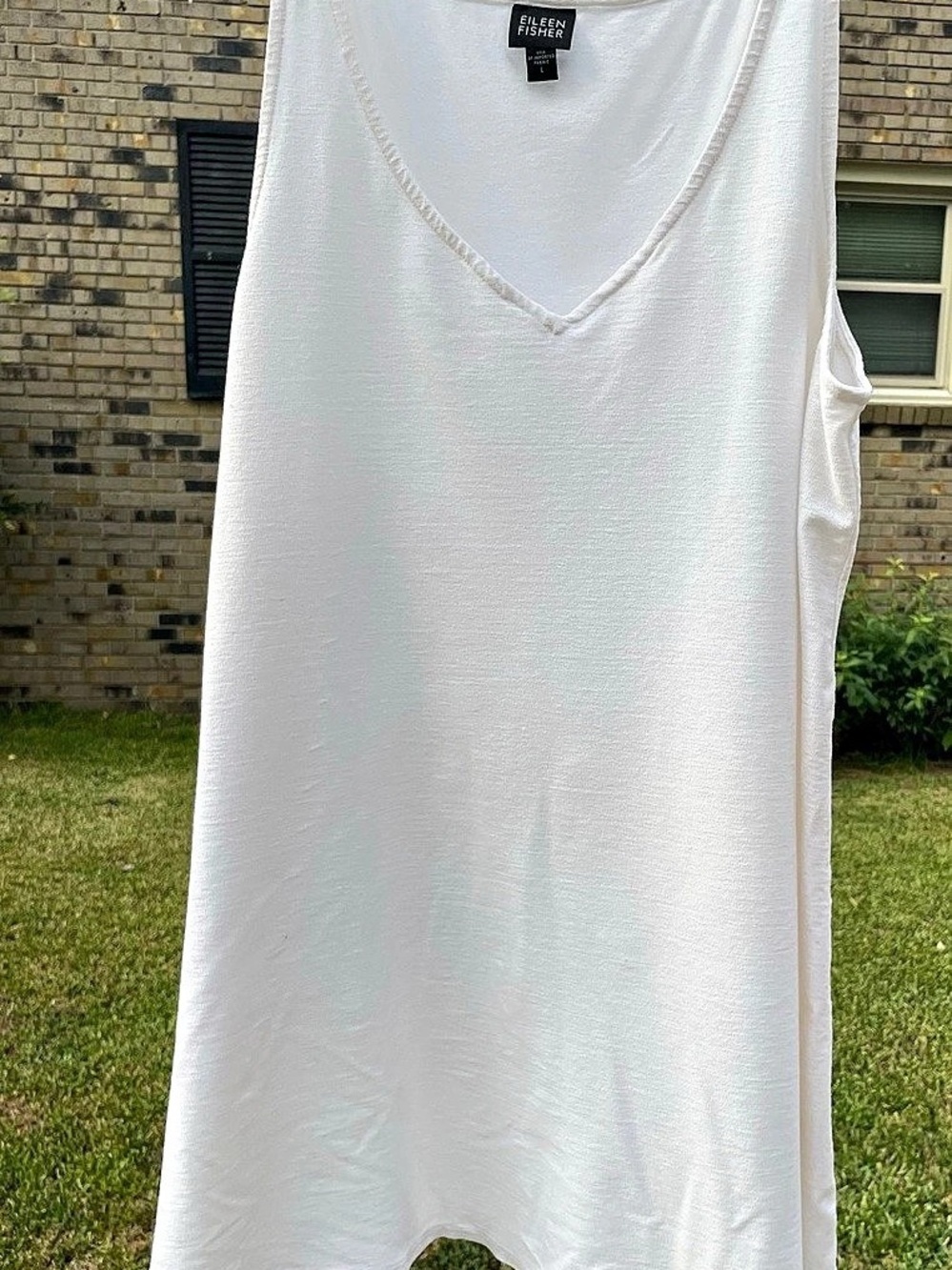 Eileen Fisher V-Neck Sleeveless tank top